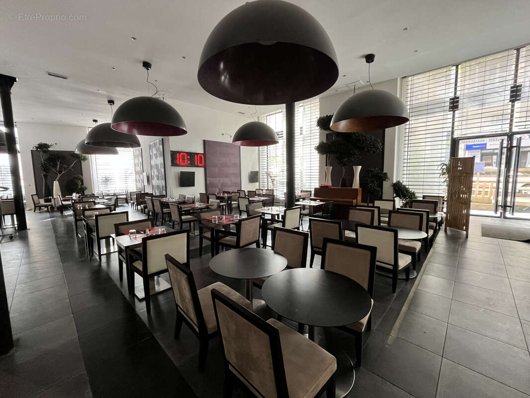 Commerce à MARSEILLE-2E