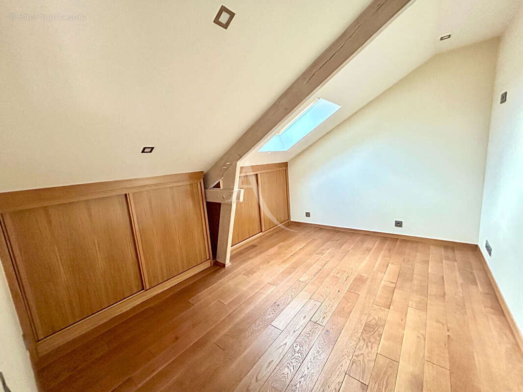 Maison à PARAY-VIEILLE-POSTE