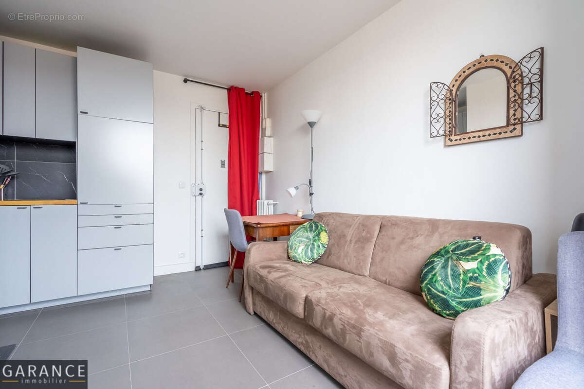 Appartement à PARIS-14E