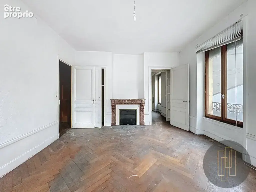 Immeuble de rapport 374.7 m² / tarare - photo 8