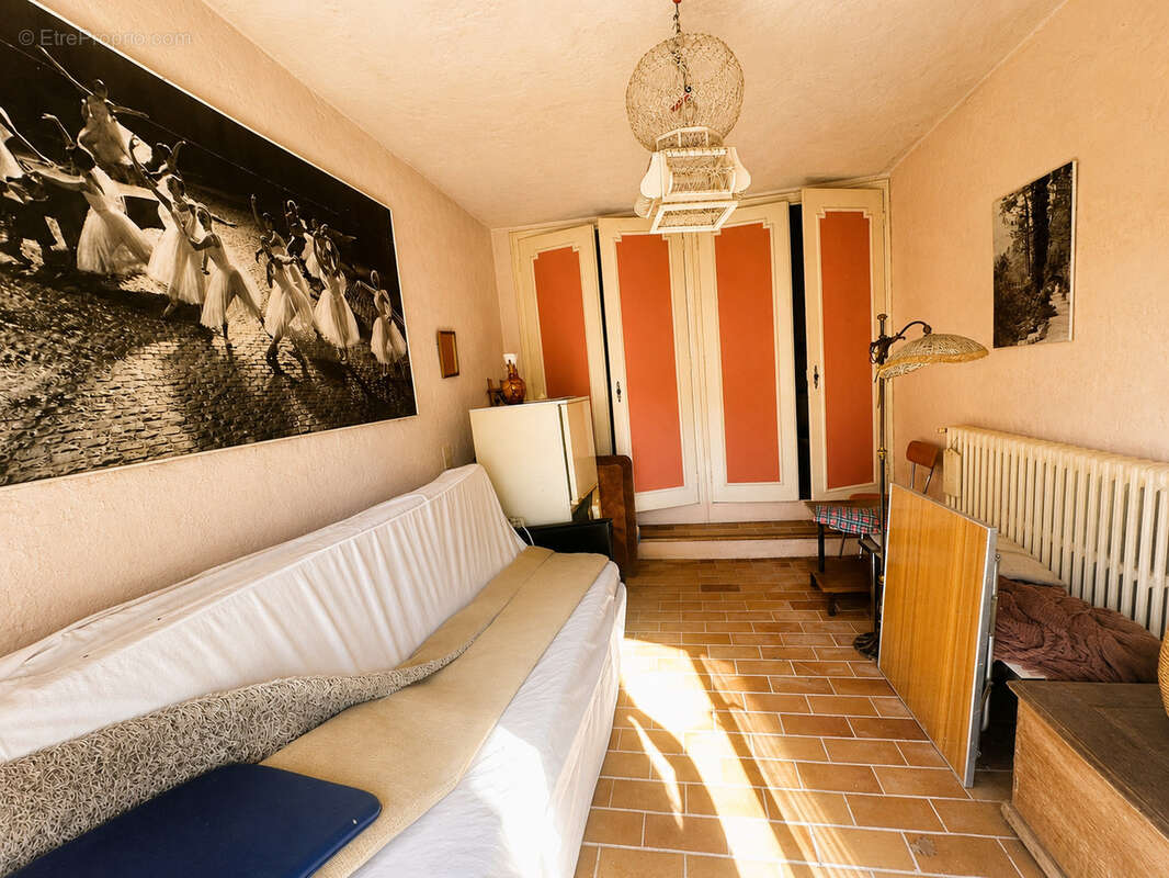 Authentique maison provençale sur 3171 m2 de terrain avec possibilité d'agrandissement - photo 6