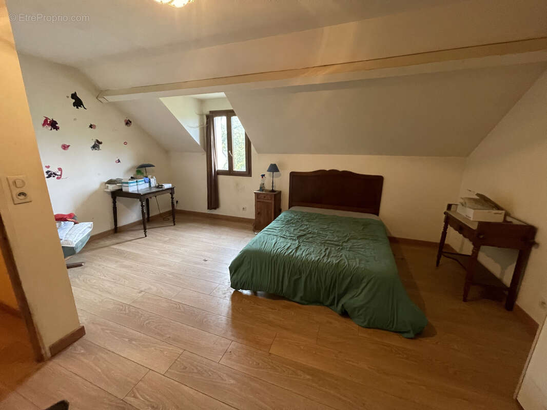 Maison à AUBENTON