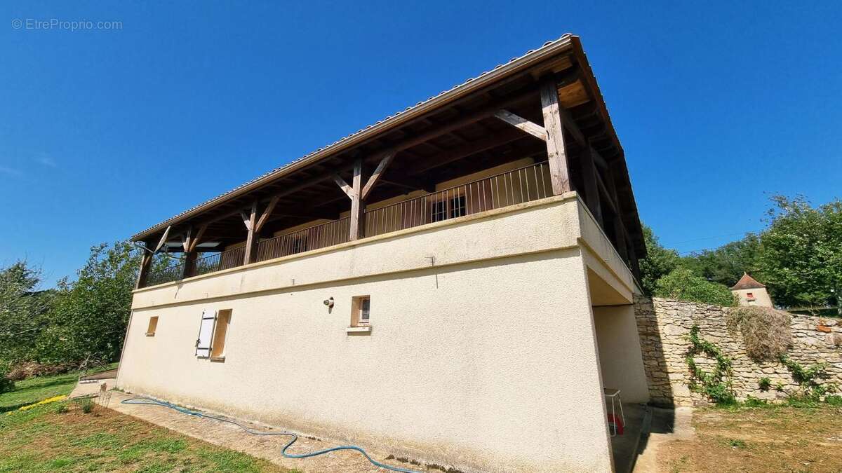 Maison à SAINTE-FOY-DE-LONGAS