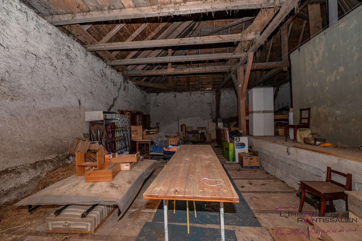Maison à ROCHEJEAN