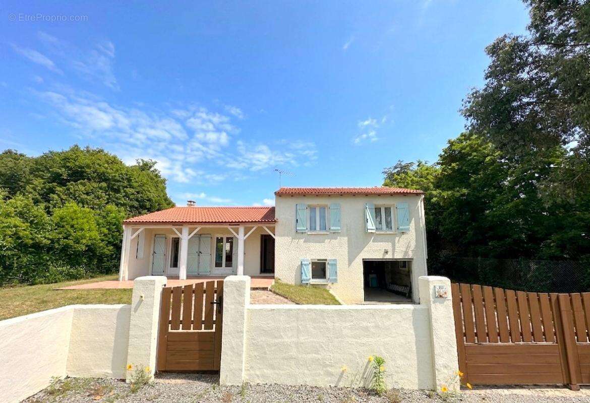 Maison à SAINT-PALAIS-SUR-MER