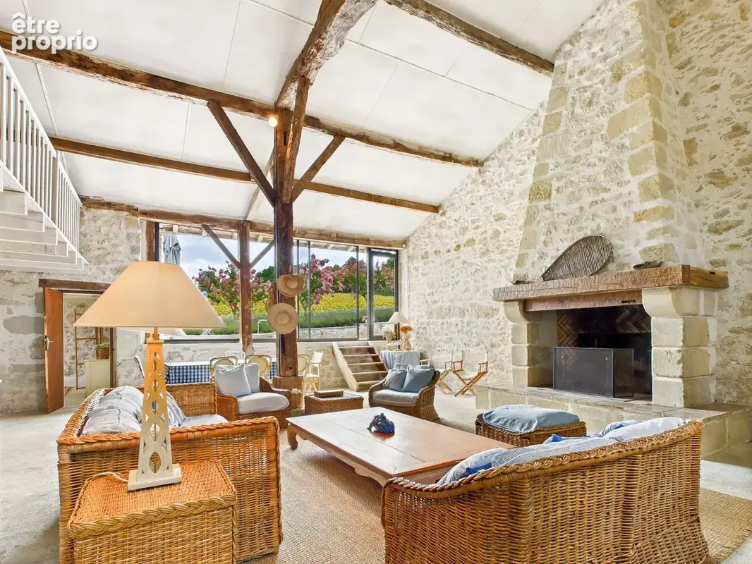 Élégant Manoir avec Chambres en Tour, Dépendance et Piscine - photo 17