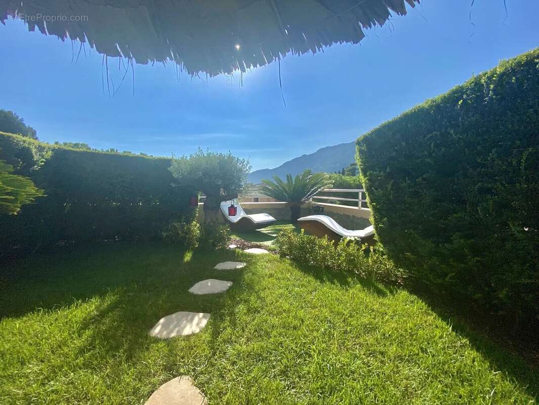 Appartement à ROQUEBRUNE-CAP-MARTIN