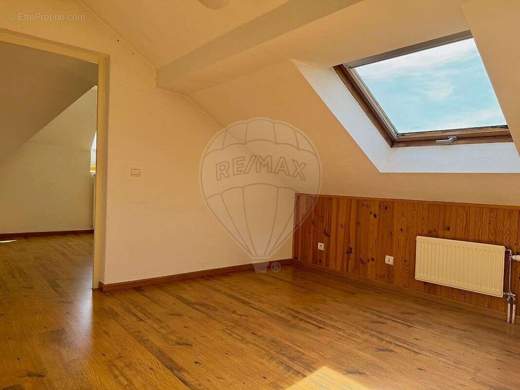 Appartement à CHALLES-LES-EAUX