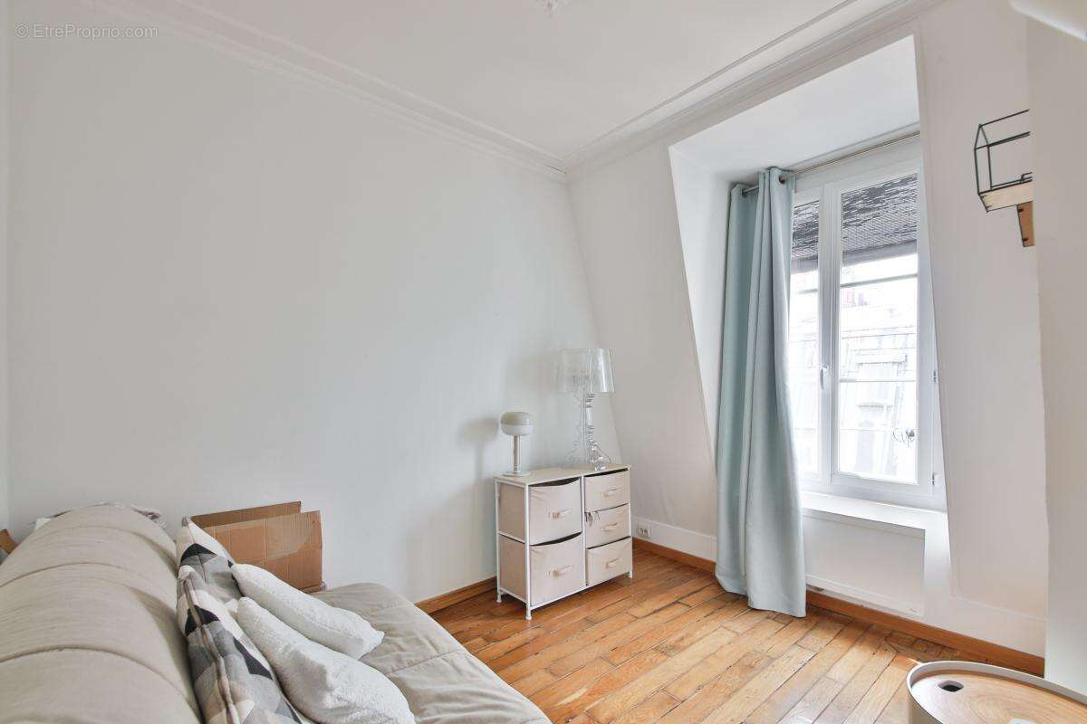 Appartement à PARIS-9E