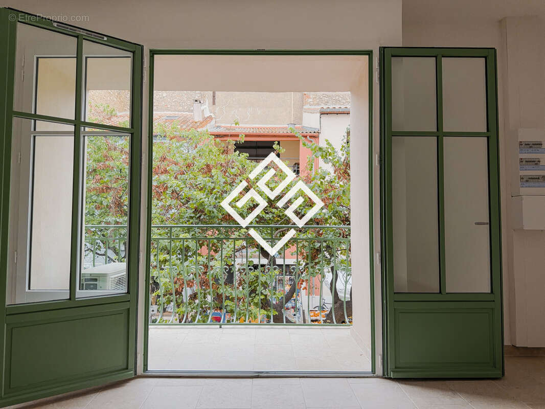 Maison de caractère rénovée avec local indépendant à Leucate - photo 6