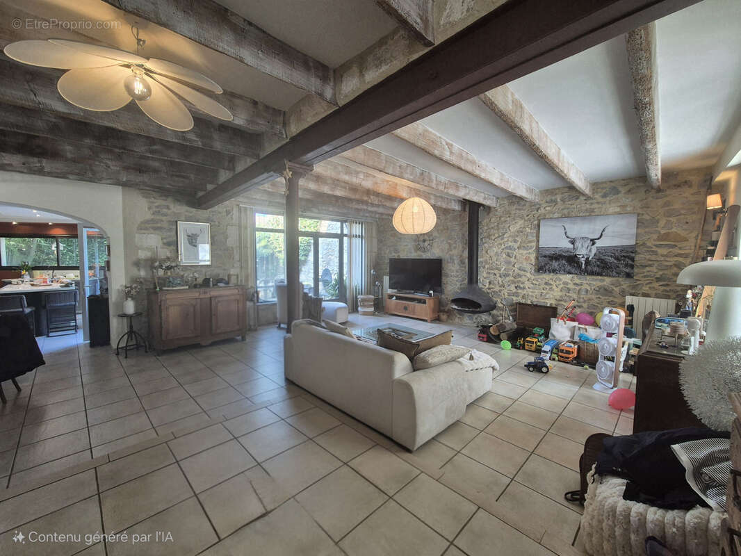 Maison à SAINT-LAURENT-D&#039;AIGOUZE