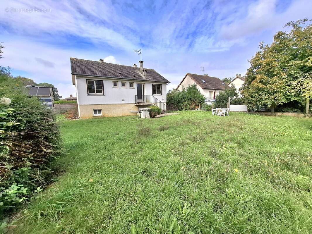 Maison à BOURG-LE-ROI