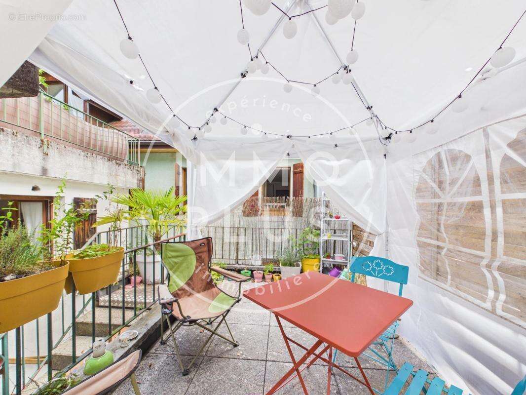 Vente - Appartement - 3 pièces + cuisine - 62,48 m² - 274 000 € - photo 10