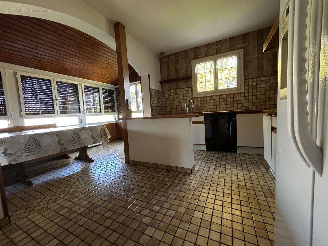 Maison à VARENNES-VAUZELLES