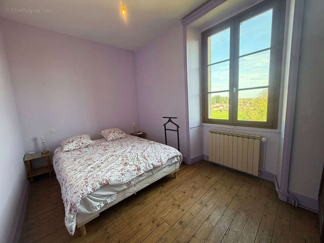 Maison à MAGNAC-LAVAL