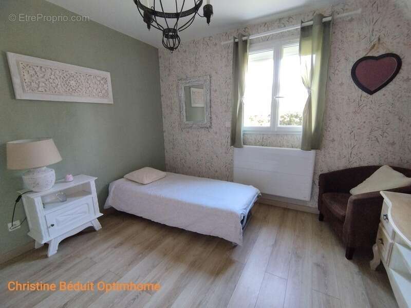 Maison à MARILLAC-LE-FRANC