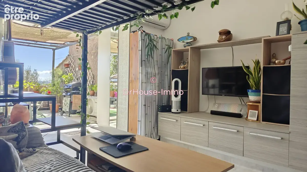 Appartement 1 pièce 30 m² à vendre à Carqueiranne (83320) - photo 4