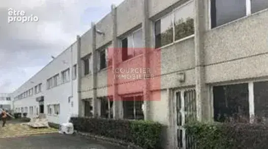 Buc (78) - vente entrepôt / bureau - photo 3