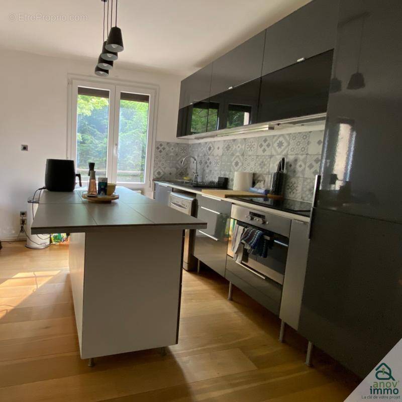 Appartement à LYON-9E