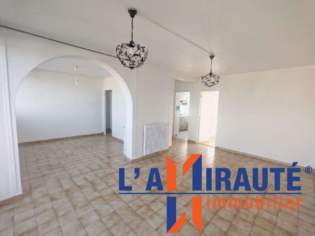 Appartement à SARTROUVILLE