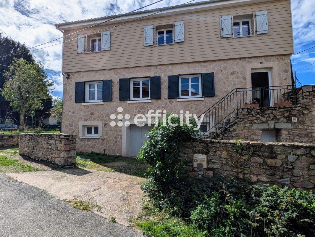 Maison à SAINT-LAURENT-SUR-GORRE