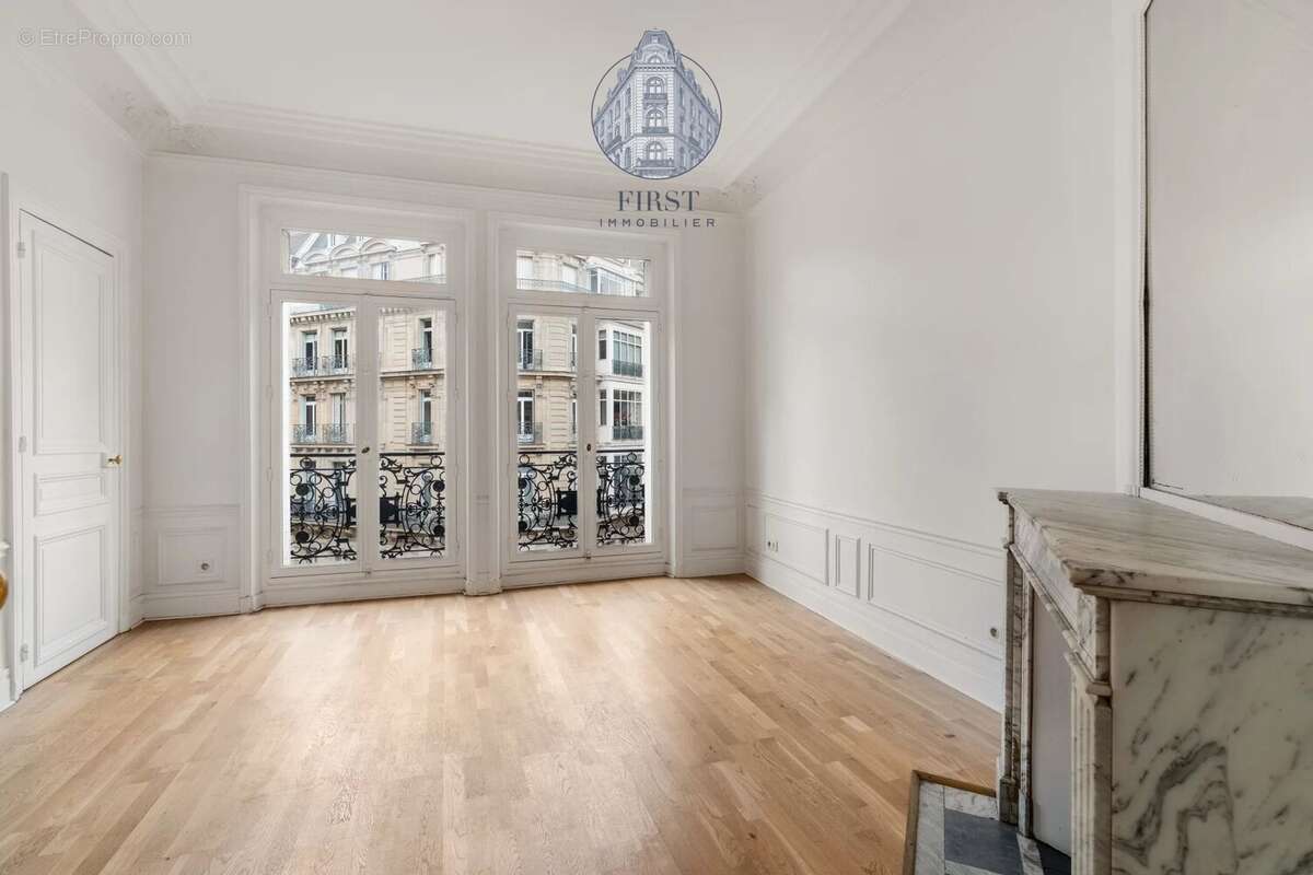 Paris 8e – triangle d’or – appartement de réception – immeuble haussmannien d’exception - photo 15