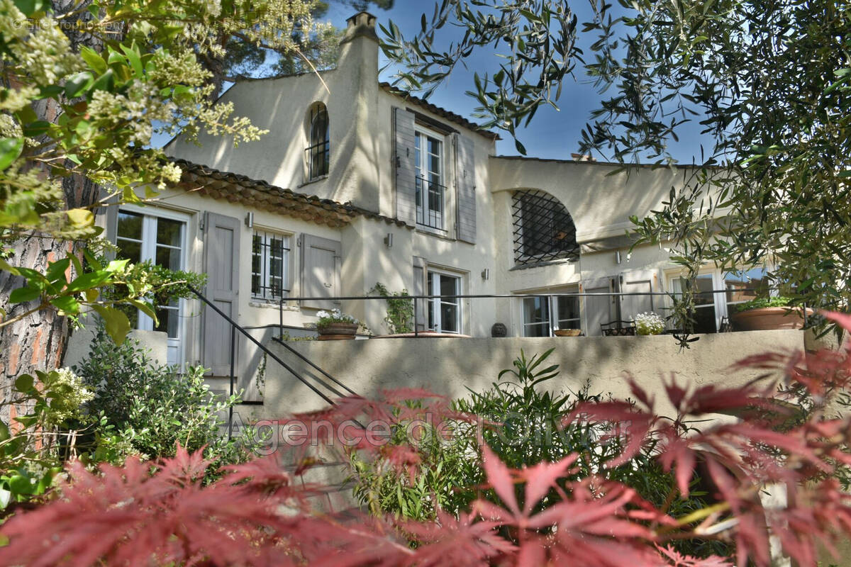 Maison à VALBONNE