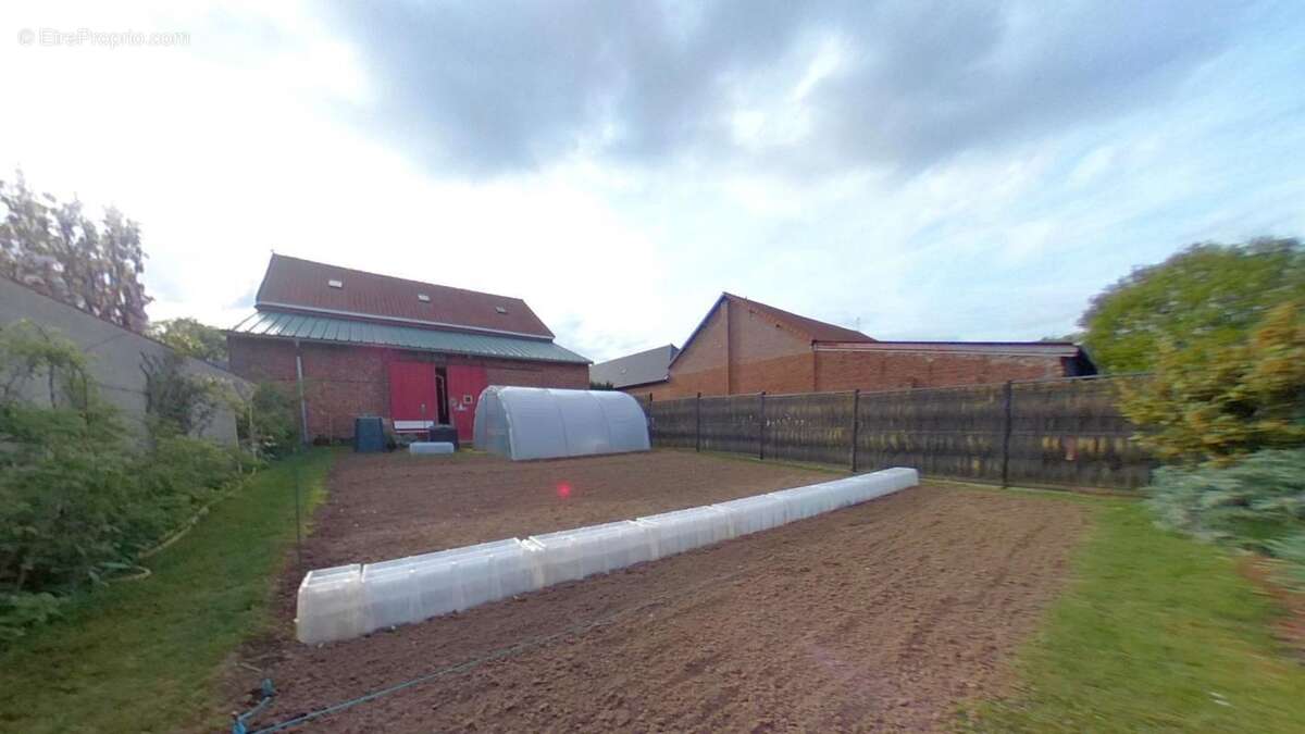 Maison à GOUZEAUCOURT