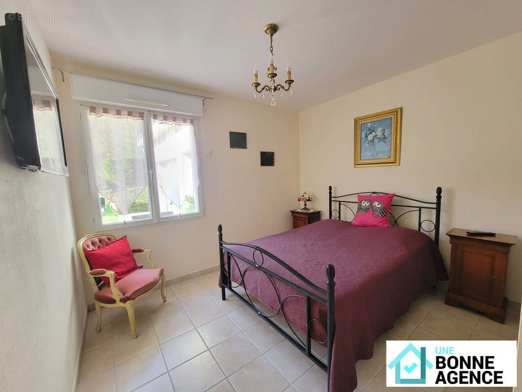 Maison à NAZELLES-NEGRON