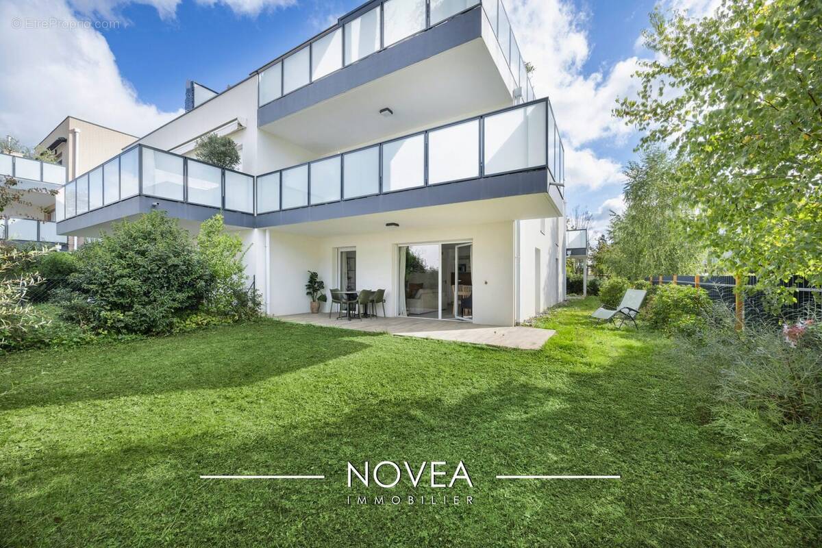 Appartement à CHARBONNIERES-LES-BAINS