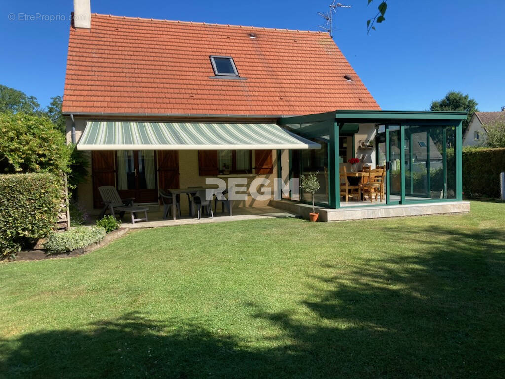 Maison à NOYERS-BOCAGE