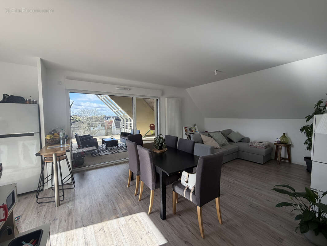 Appartement à LA VILLE-AUX-DAMES