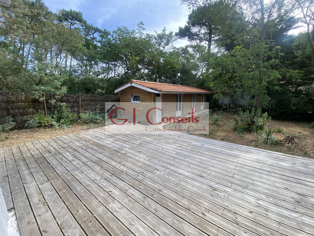 Villa  ferretcapienne  avec dépendance - photo 4
