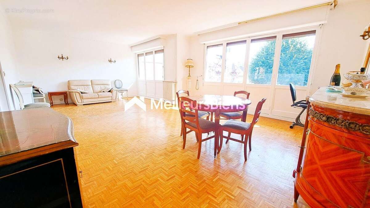 Appartement à ENGHIEN-LES-BAINS
