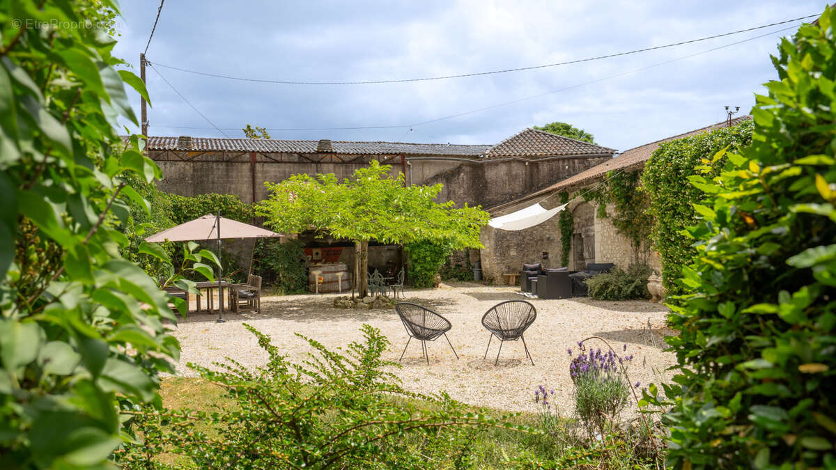 Maison à BAGAT-EN-QUERCY