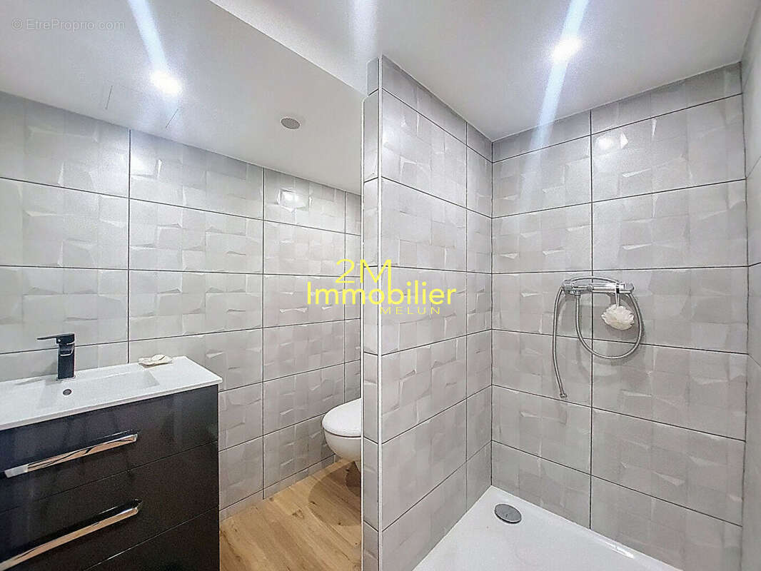 Maison à VAUX-LE-PENIL