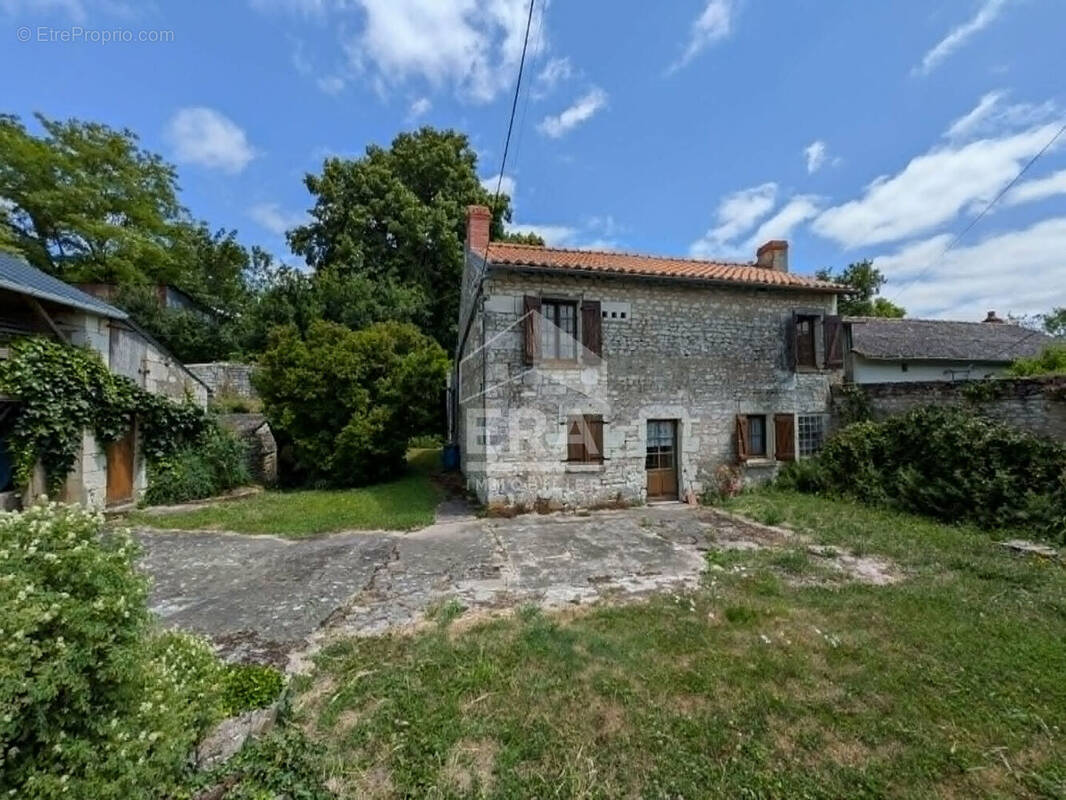 Maison à RILLY-SUR-VIENNE