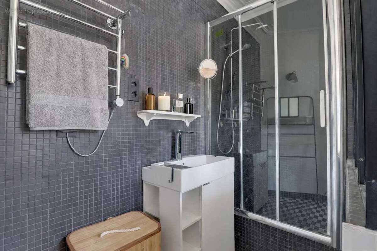 Appartement à PARIS-18E