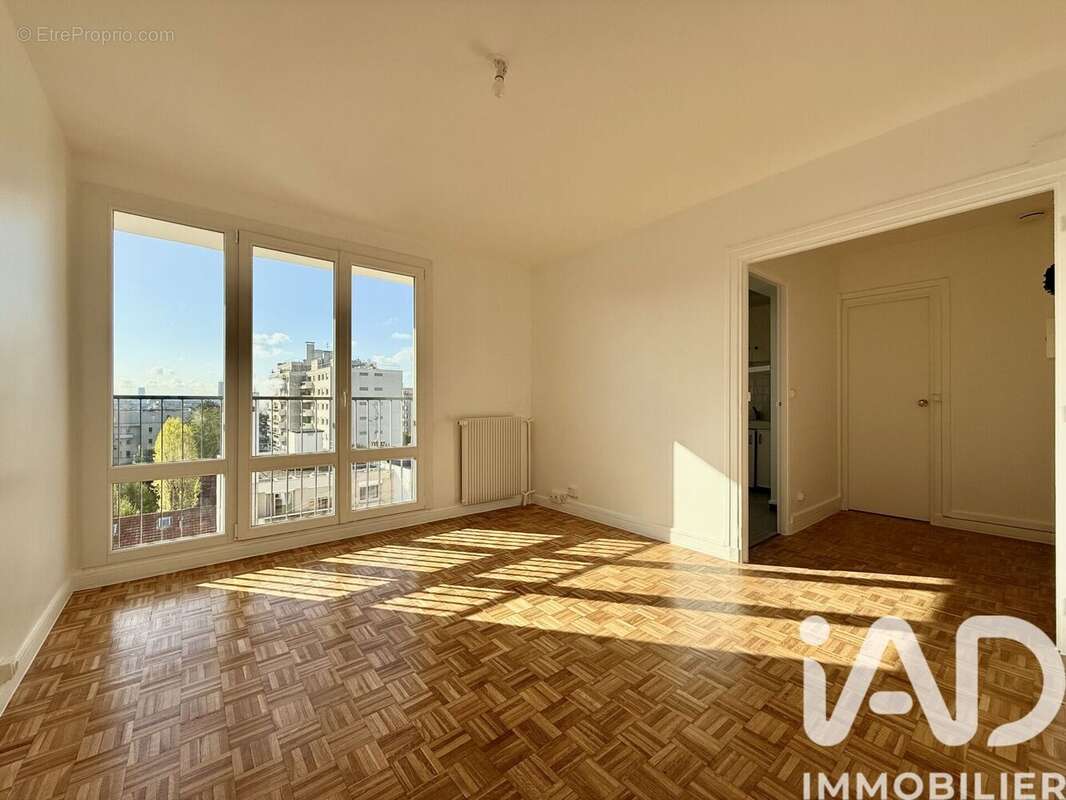 Photo 2 - Appartement à COURBEVOIE