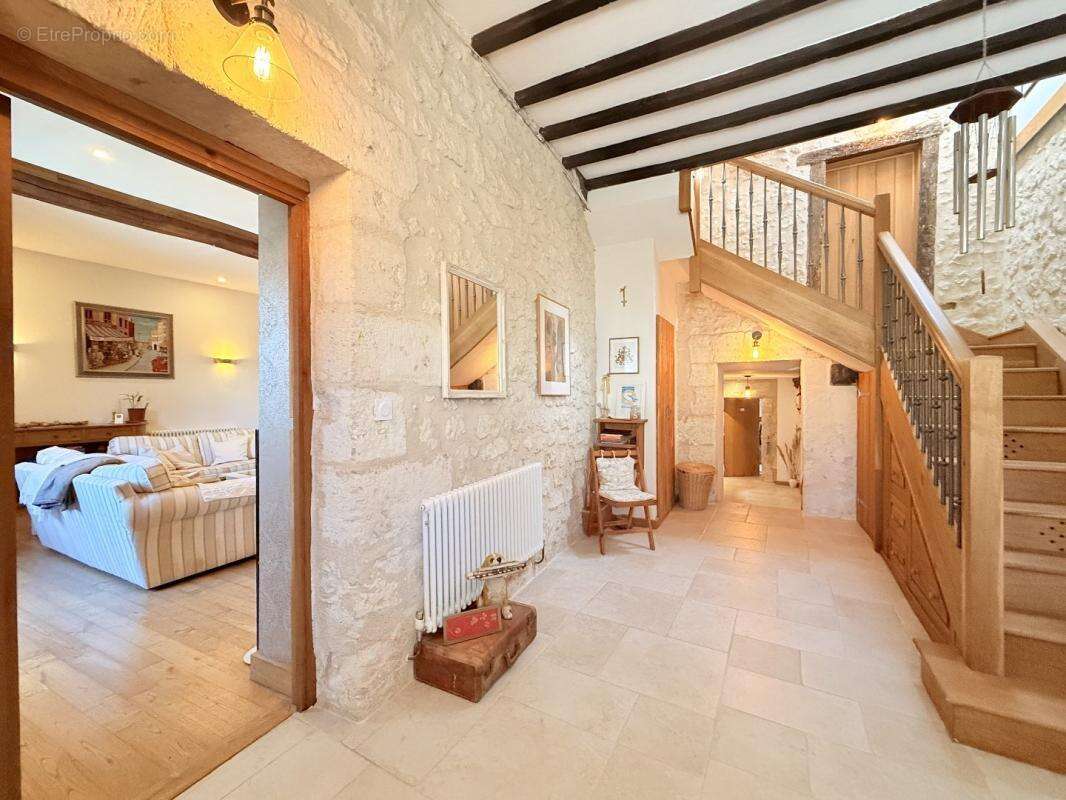 Maison à AUBETERRE-SUR-DRONNE