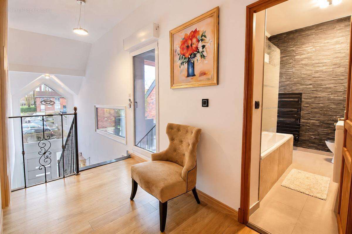 Exclusivité !! . individuelle 200m² hab  nieppe, secteur résidentiel 545 000 € fai .. 4 chambres . spa.  jardin.– garage - photo 8