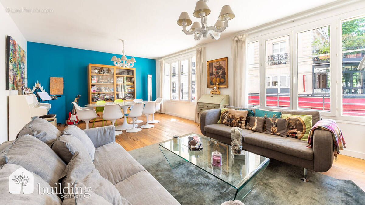 Appartement à PARIS-16E