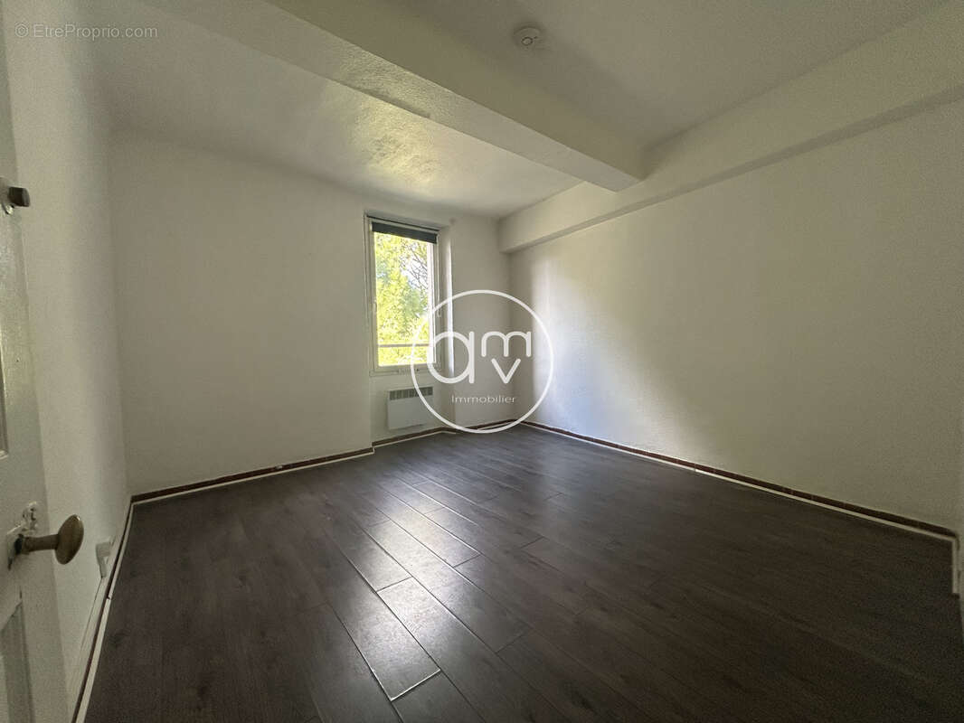 Appartement à CUERS