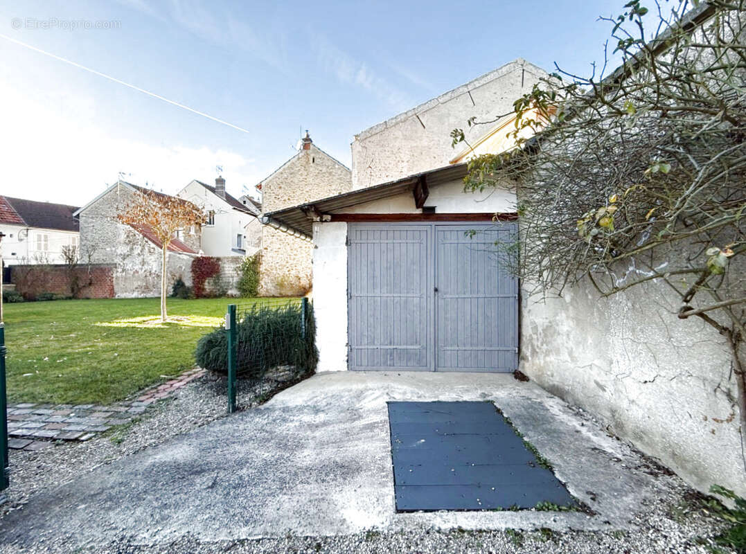 Maison à REBAIS