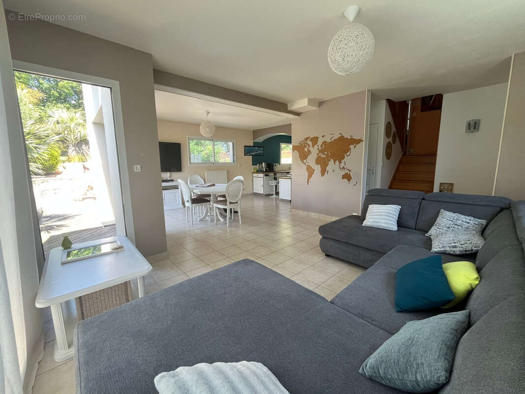 A vendre à PORNICHET maison familiale avec piscine au calme dans un environnement agréable à 2,5 kms de la plage - photo 3
