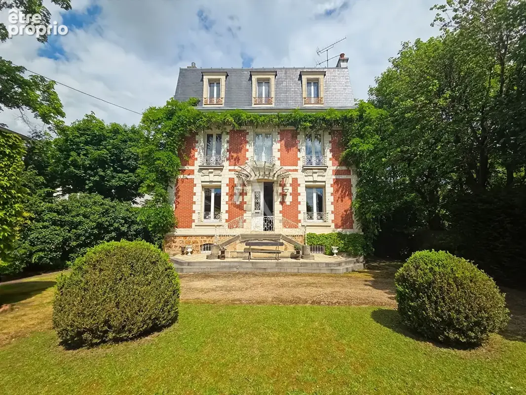 Propriété 290 m² habitables et maison de gardien -1530 m² de terrain - photo 10