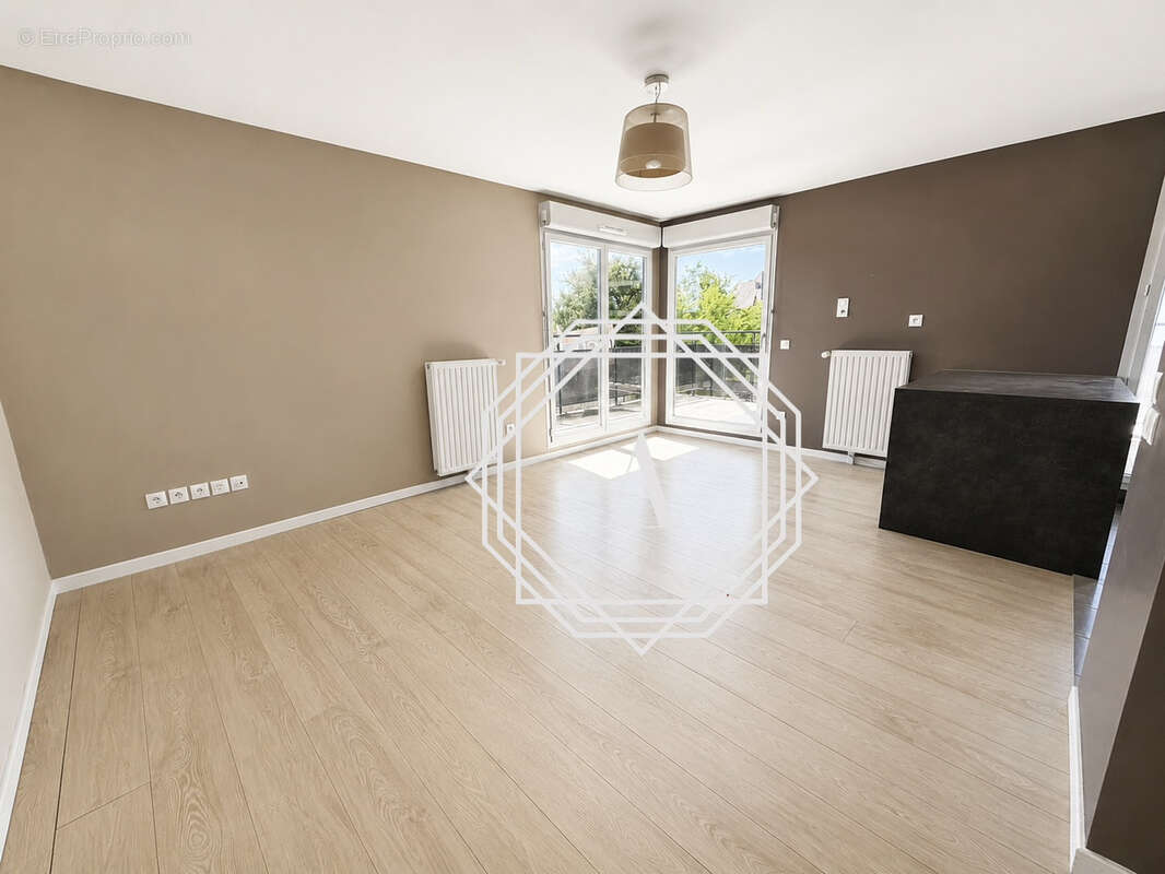 Appartement à LOUVRES