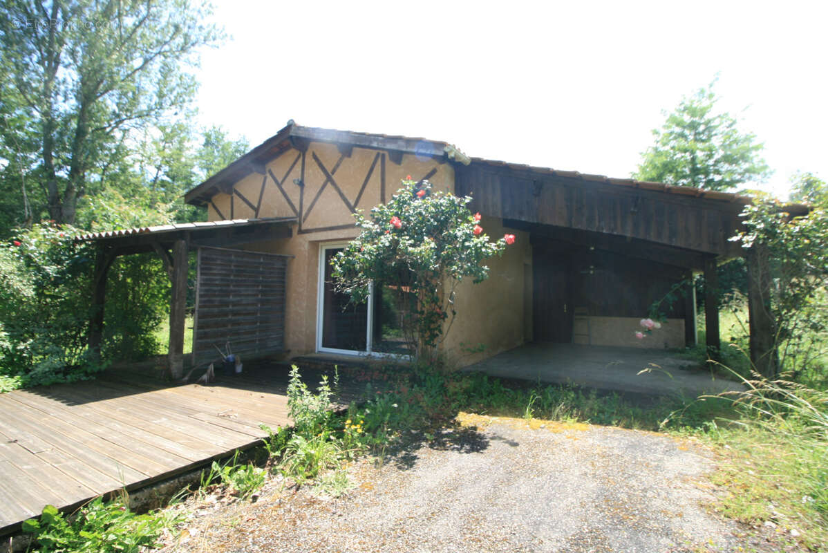Maison à MONPLAISANT