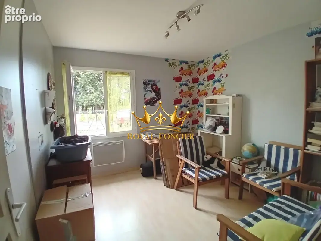 Chambre 1 avec placard 