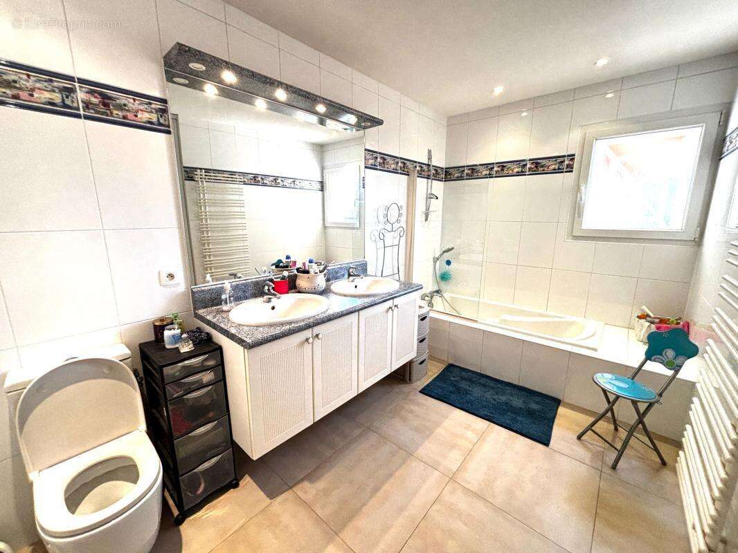  Maison de plain-pied 158 m² – Piscine 5x10 – Terrain 1500 m² – Cœur de village – Brax (31) - photo 11